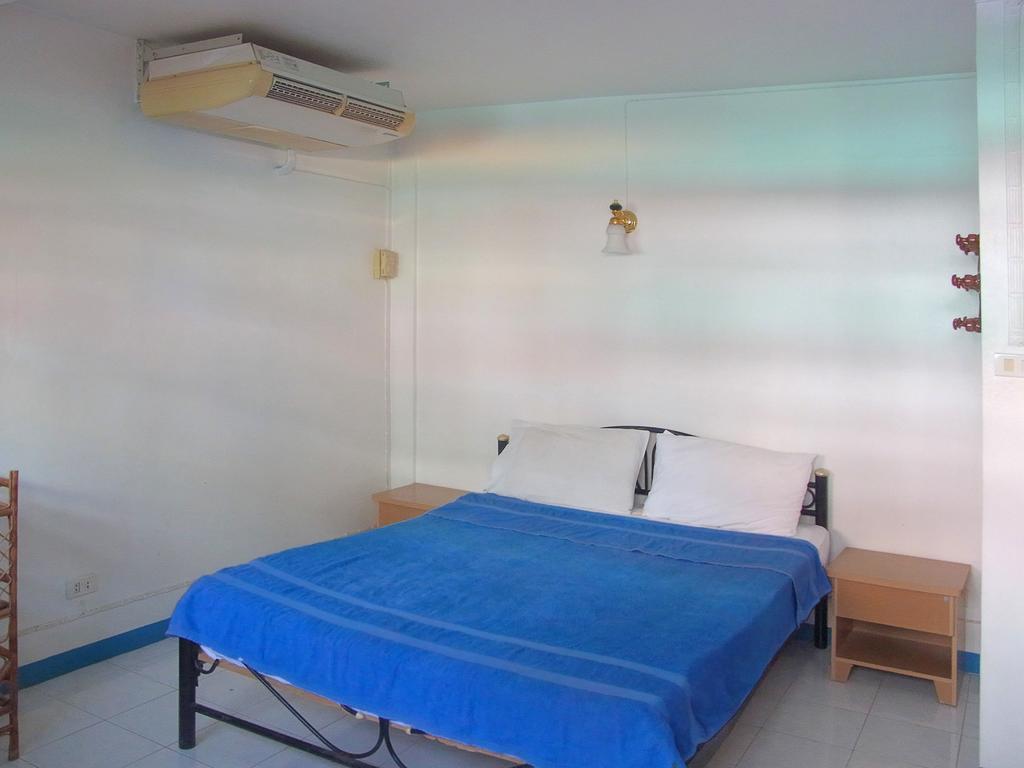 Niku Guesthouse Patong Экстерьер фото
