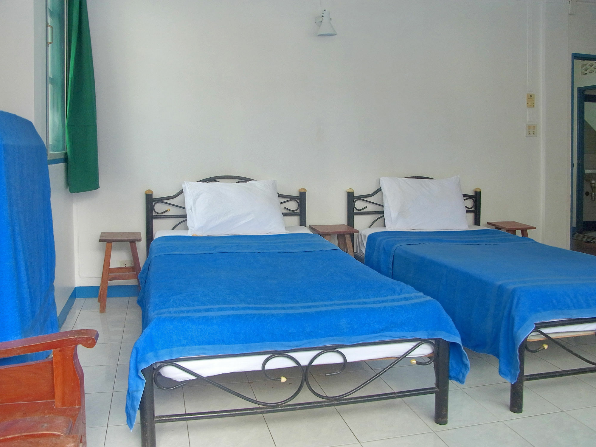 Niku Guesthouse Patong Экстерьер фото