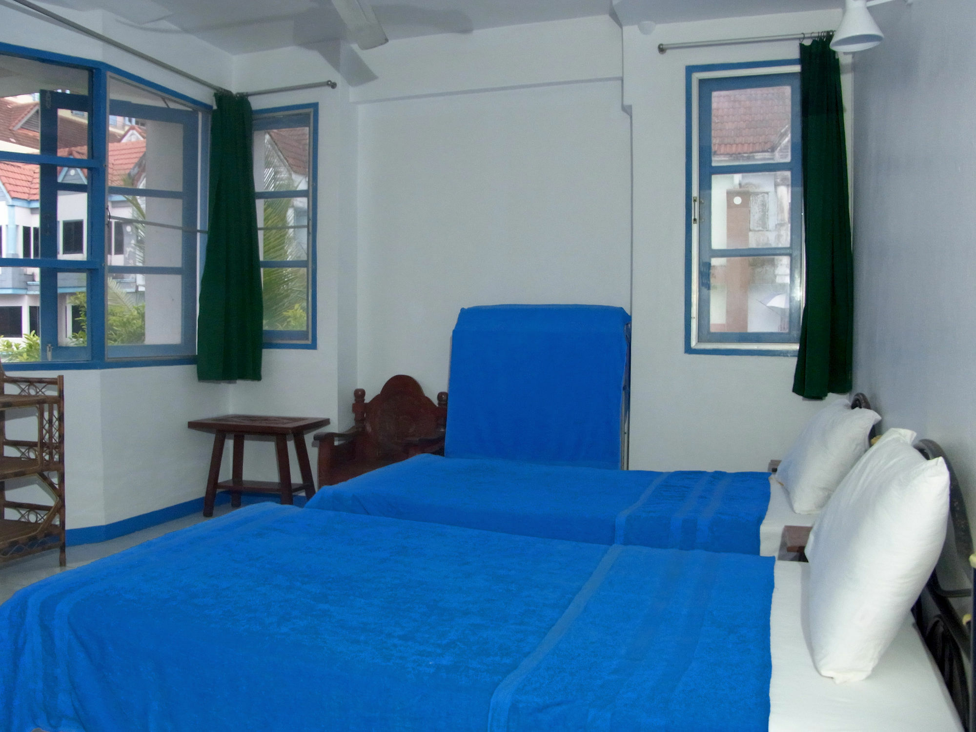 Niku Guesthouse Patong Экстерьер фото