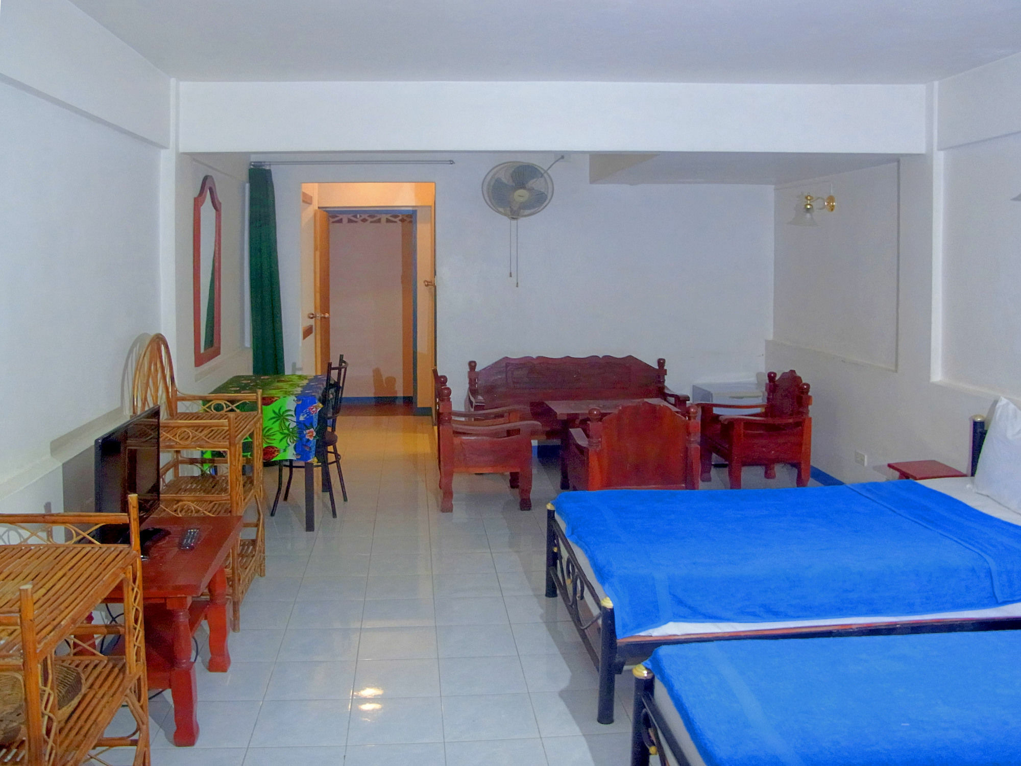 Niku Guesthouse Patong Экстерьер фото
