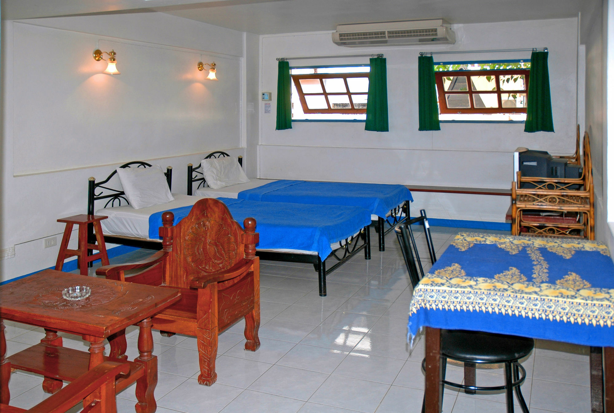 Niku Guesthouse Patong Экстерьер фото