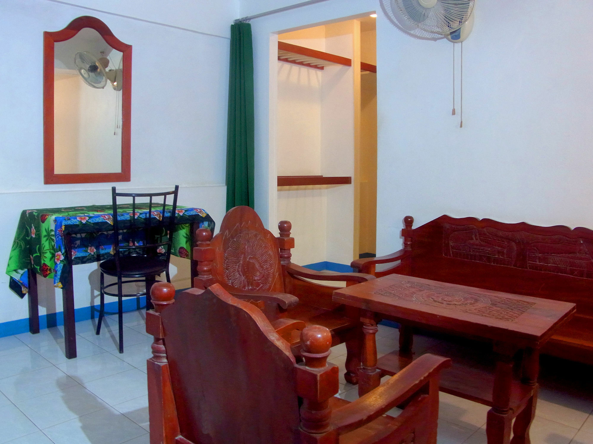 Niku Guesthouse Patong Экстерьер фото